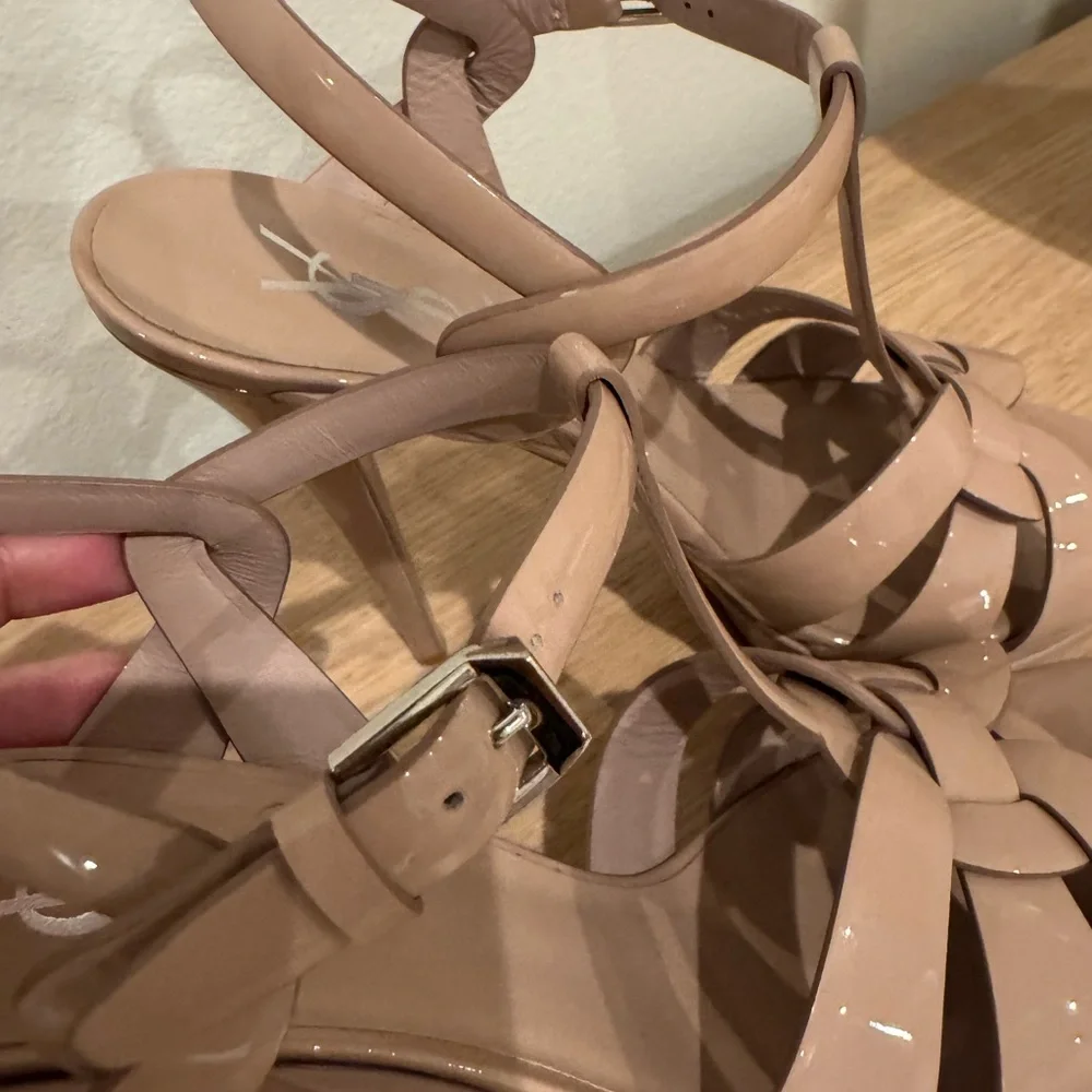 Saint Laurent Blush Patent Leather T-Strap Knot Heels - Picture 3 of 16
